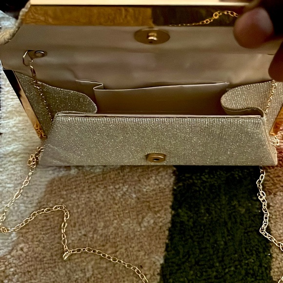 Gold Clutch with a long chain! (Like New) - Picture 4 of 5